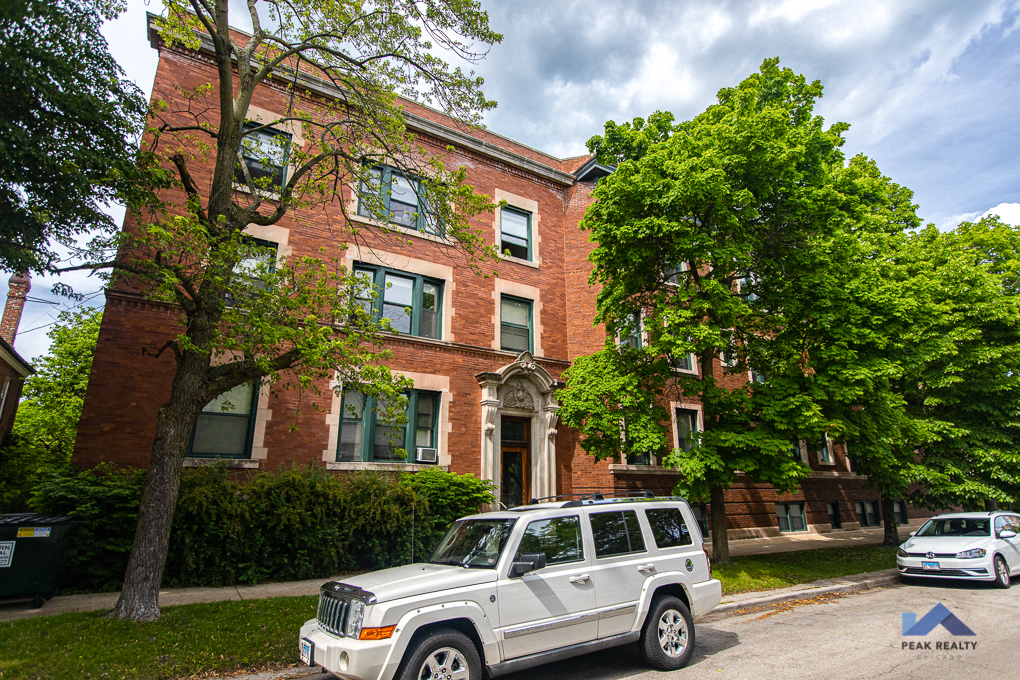 5756-58 S. Kenwood Ave./ 1326 E. 58th St. 5756-58 S. Kenwood Ave., Chicago, IL 60637 Hyde Park - Leasing by Cross Street